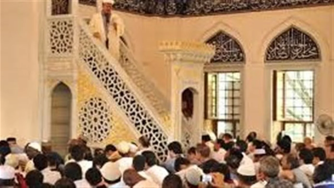 خطبة الجمعة في 12 ديسمبر 2025 تركز على خطر التطرف والعصبية وتأثيرهما السلبي على المجتمع المسلم